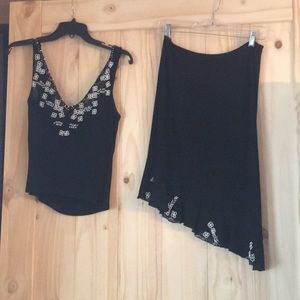 Two piece black cache set